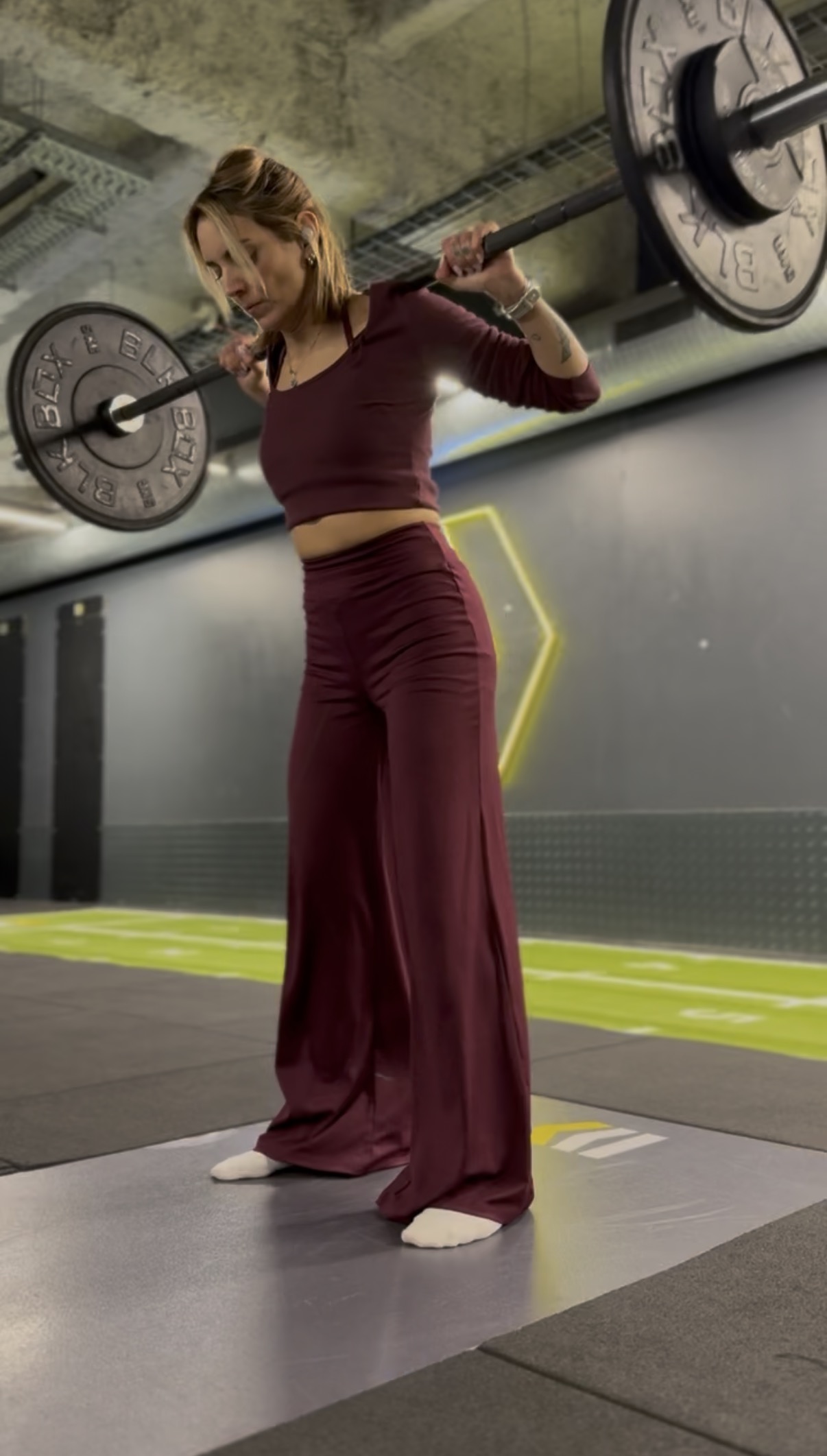 Entrenamiento con kettlebell en sesión individual para mujeres +40
